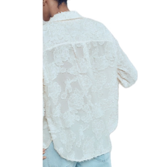 Button Down ✨NWT✨ - Picture 4 of 6